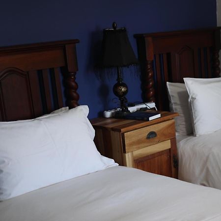 בלוויל The Boston Guest House מראה חיצוני תמונה
