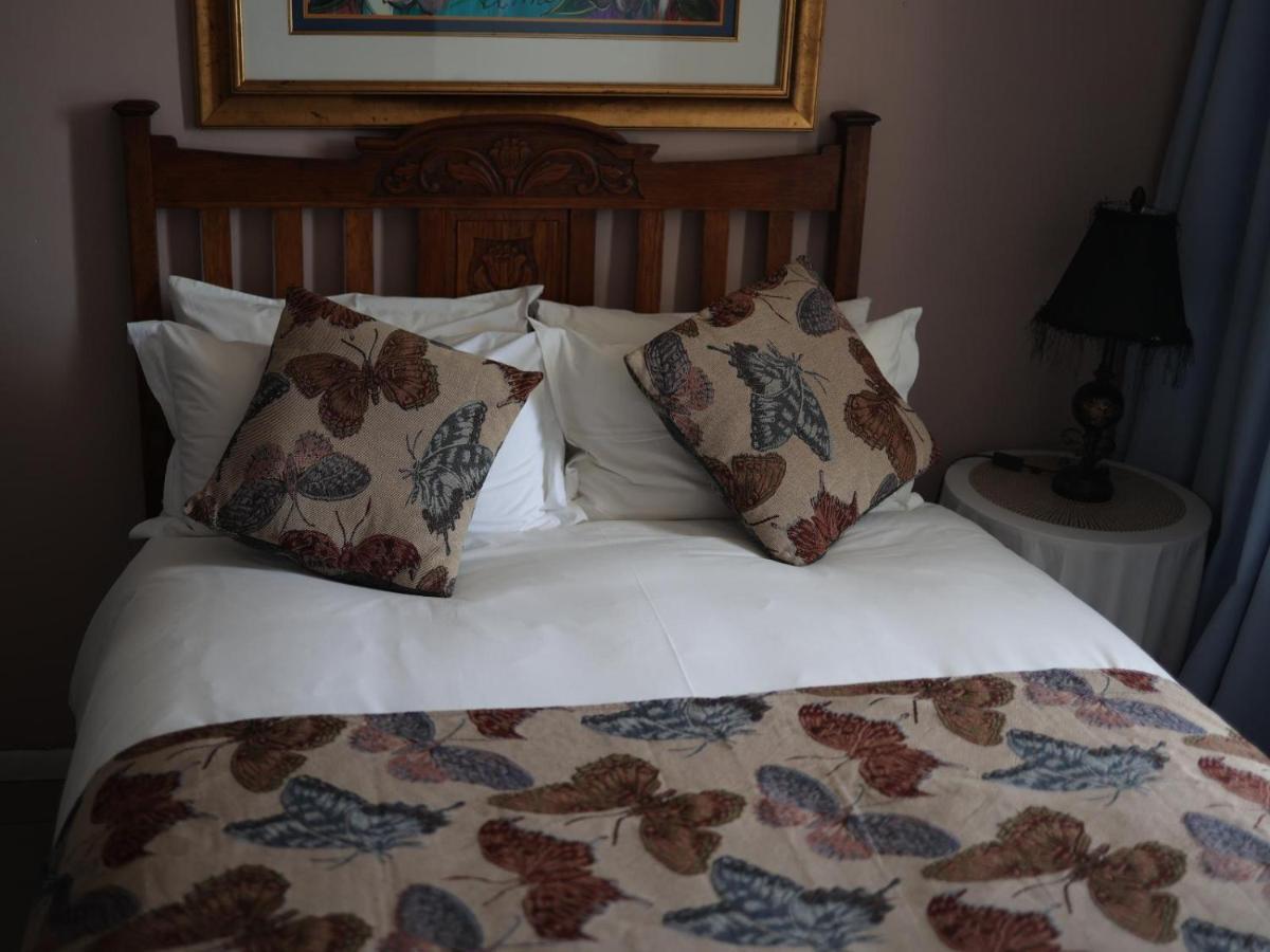 בלוויל The Boston Guest House חדר תמונה