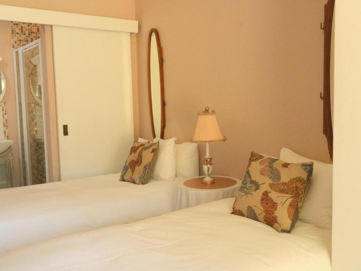 בלוויל The Boston Guest House חדר תמונה